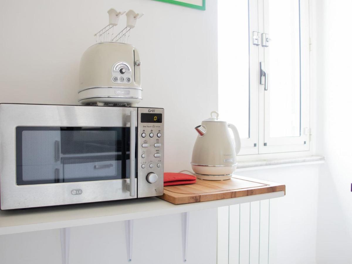 The Best Rent - Beautiful Apartment With Terrace Near Colosseo Rome Bagian luar foto