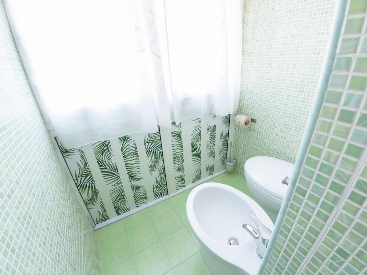 The Best Rent - Beautiful Apartment With Terrace Near Colosseo Rome Bagian luar foto